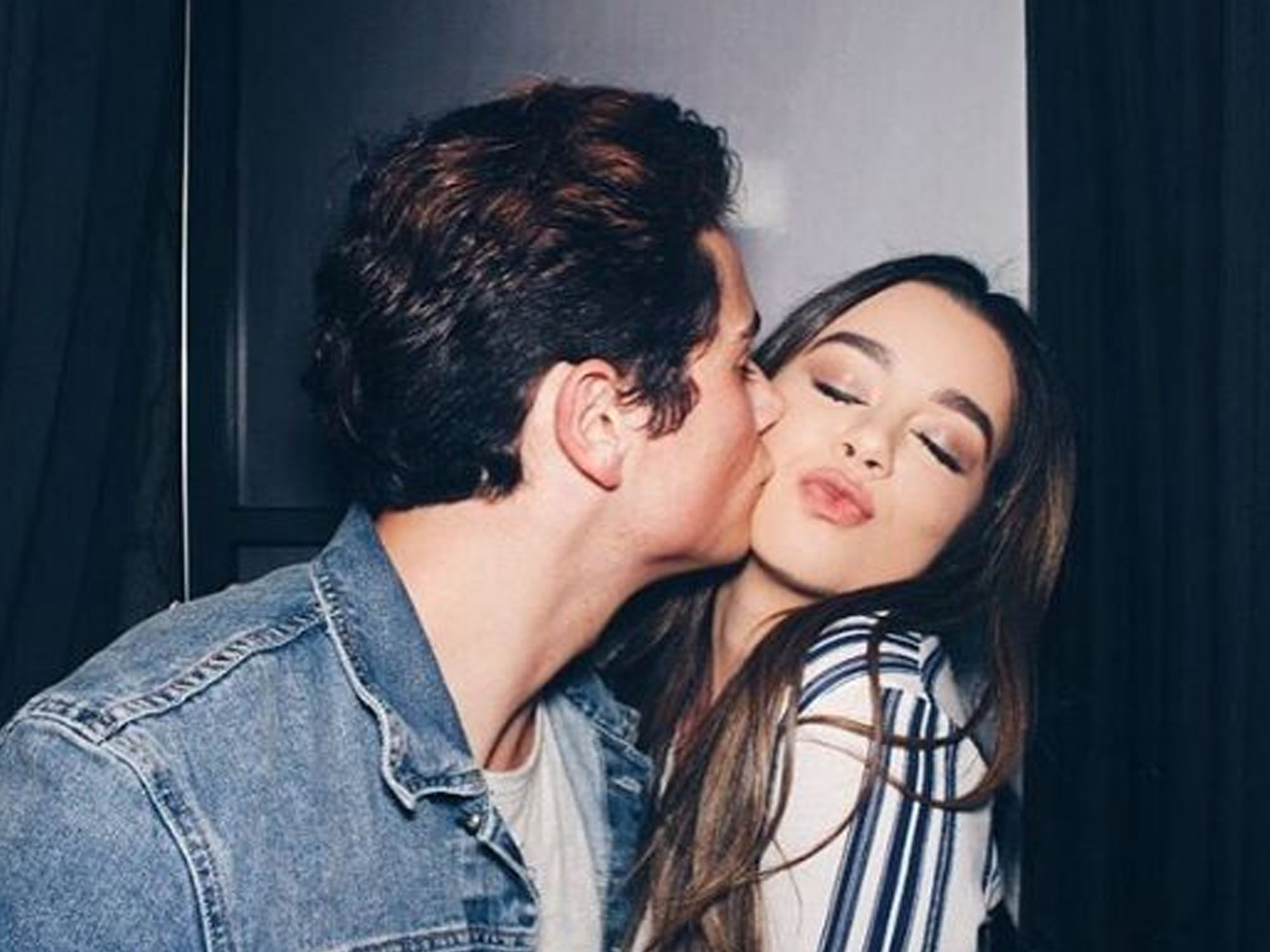 Пары темноволосые. Девушка брюнетка с парнем. Шикарные пары. Фотосессия влюбленных пар. Красивая девушка с парнем.